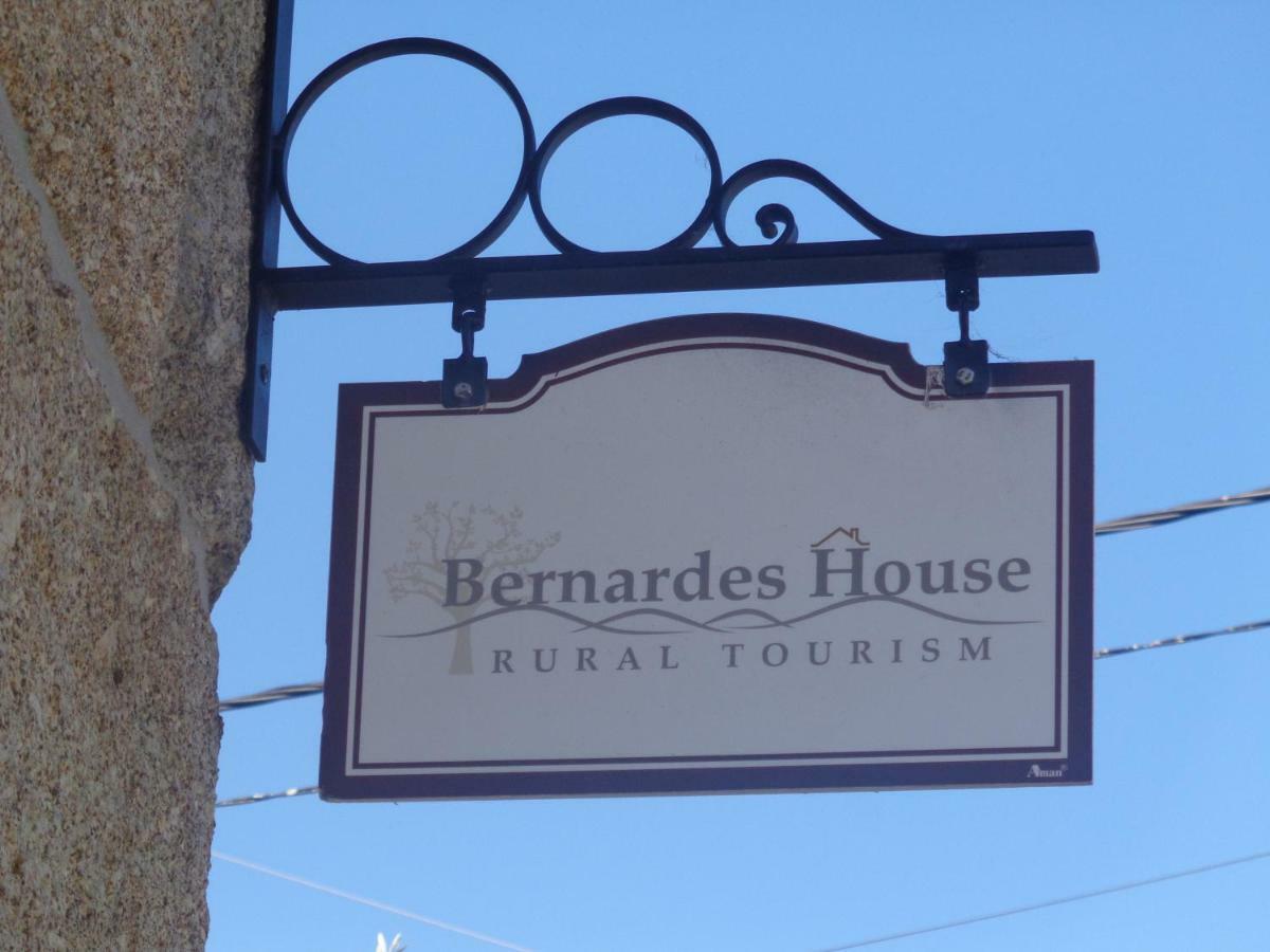 Gasthaus Bernardes House Castelo de Paiva Exterior foto